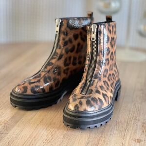 Schutz‎ Leopard Print Patent Leather Lug Sole Chunky Zip Up Ankle Boots Size 7B